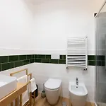 Bed & Breakfast Across The 4*